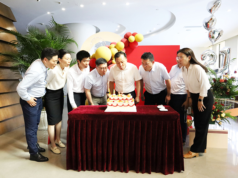 二十一载 智造未来丨贺304am永利集团股份廿一诞辰，，，，再启新篇